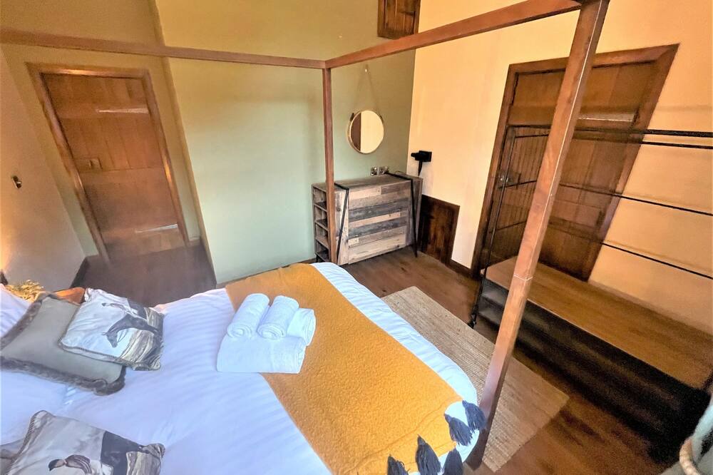 Photo of Others in Fremington