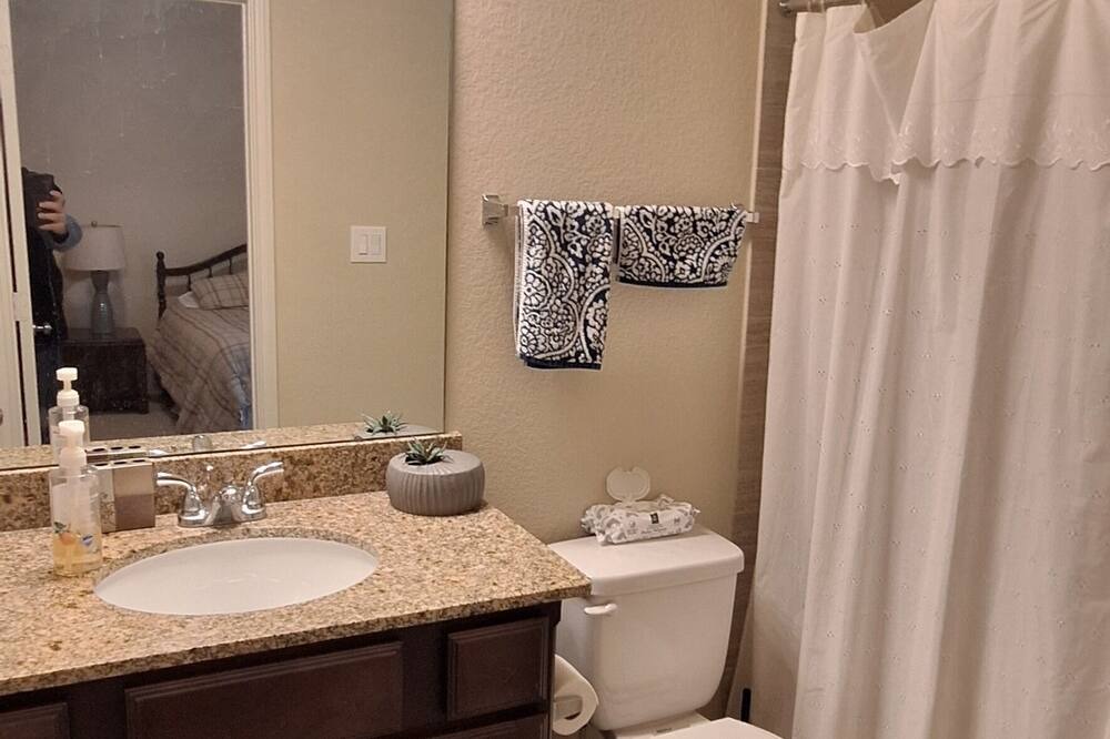Photo of Bathroom in Fulshear
