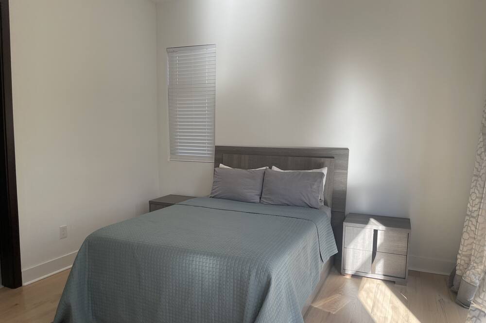 Photo of Bedroom in Sandy Springs