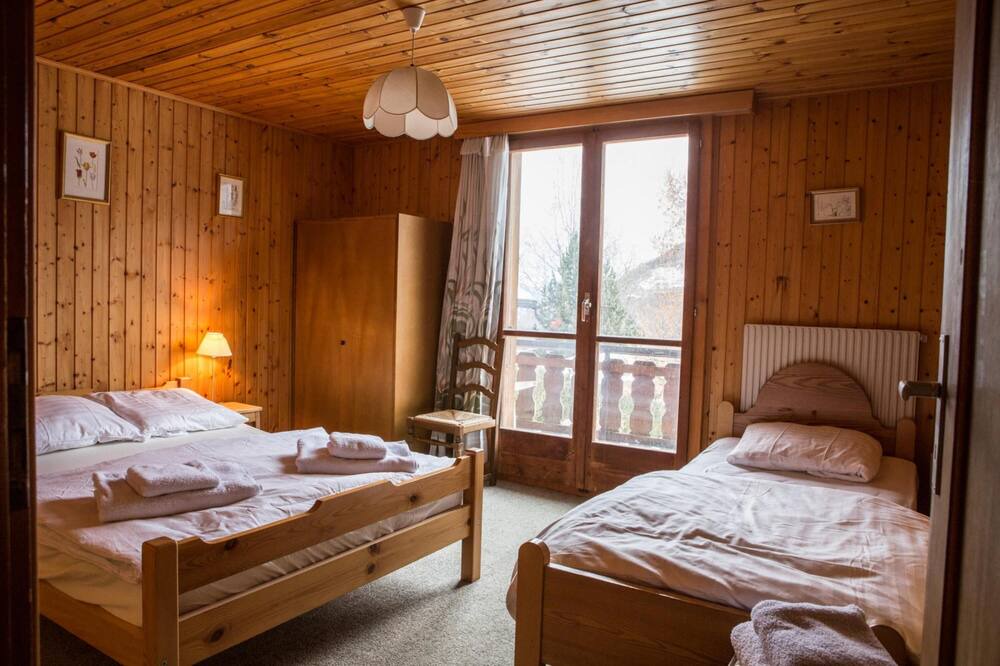 Photo of Bedroom in Mayens-de-Riddes