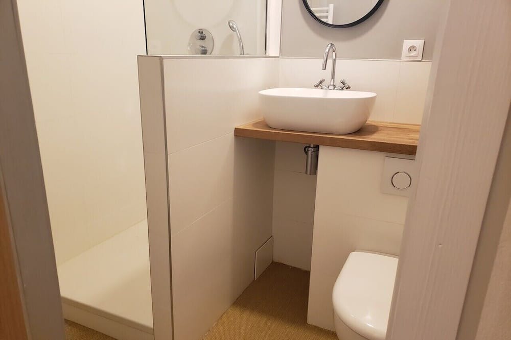 Photo of Bathroom in Richebourg - Saint-Clement