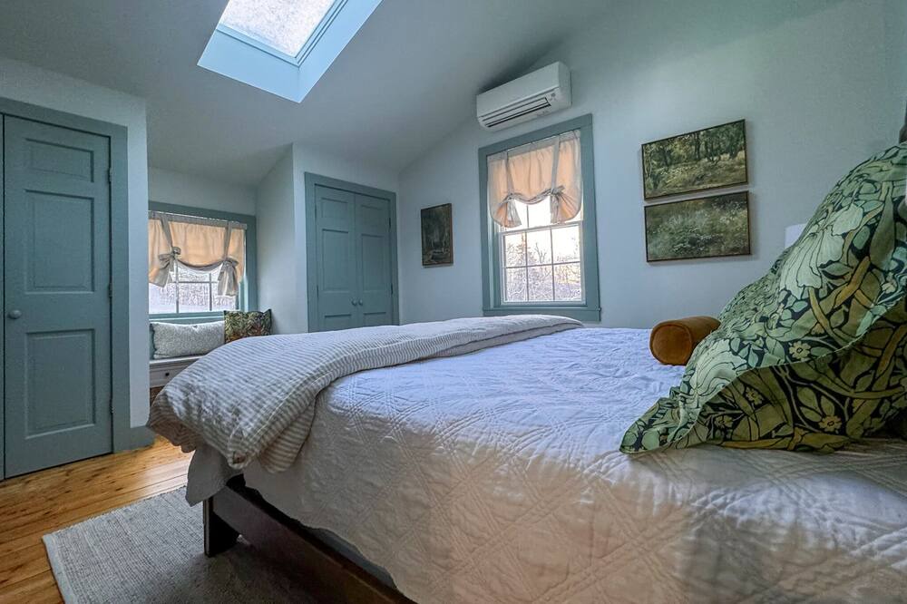 Photo of Bedroom in Londonderry