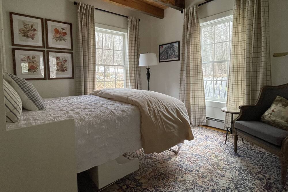 Photo of Bedroom in Londonderry