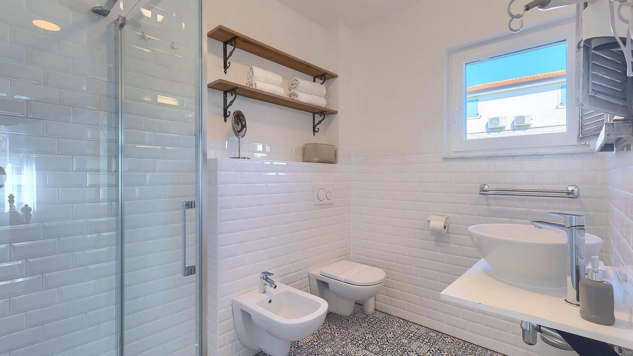 Photo of Others in Frata