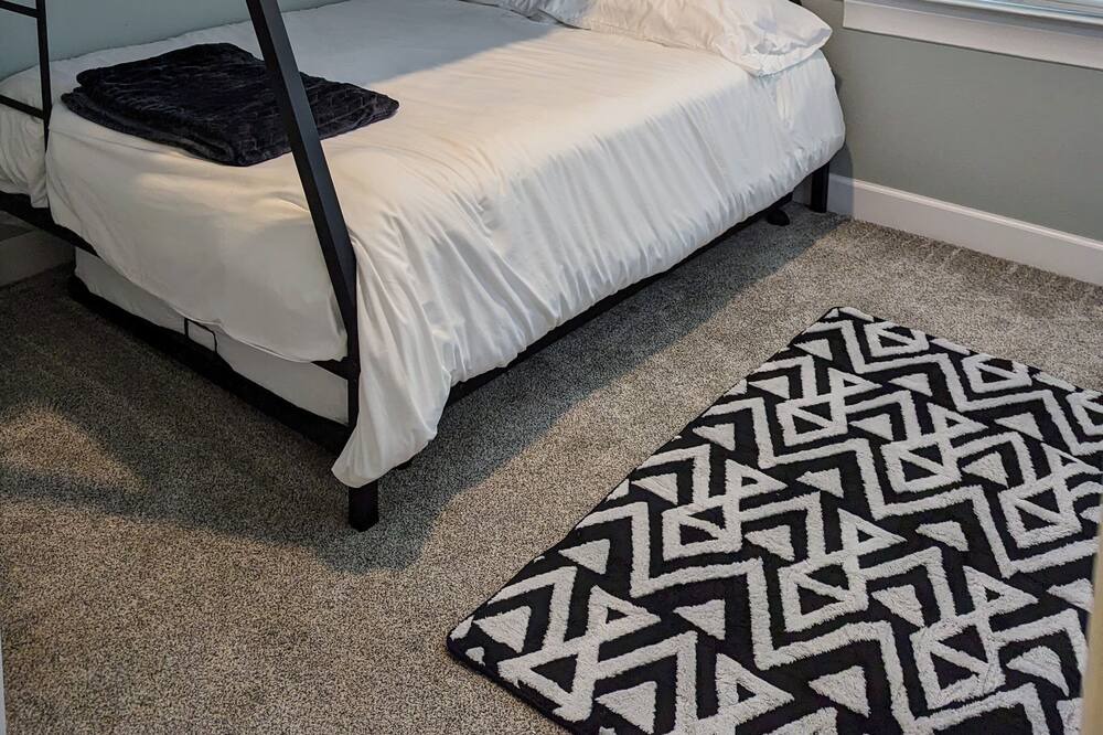 Photo of Others in Silverton