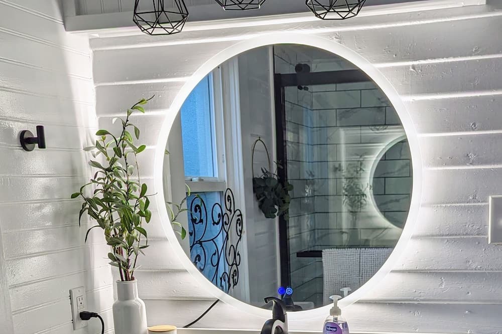 Photo of Bathroom in Silverton