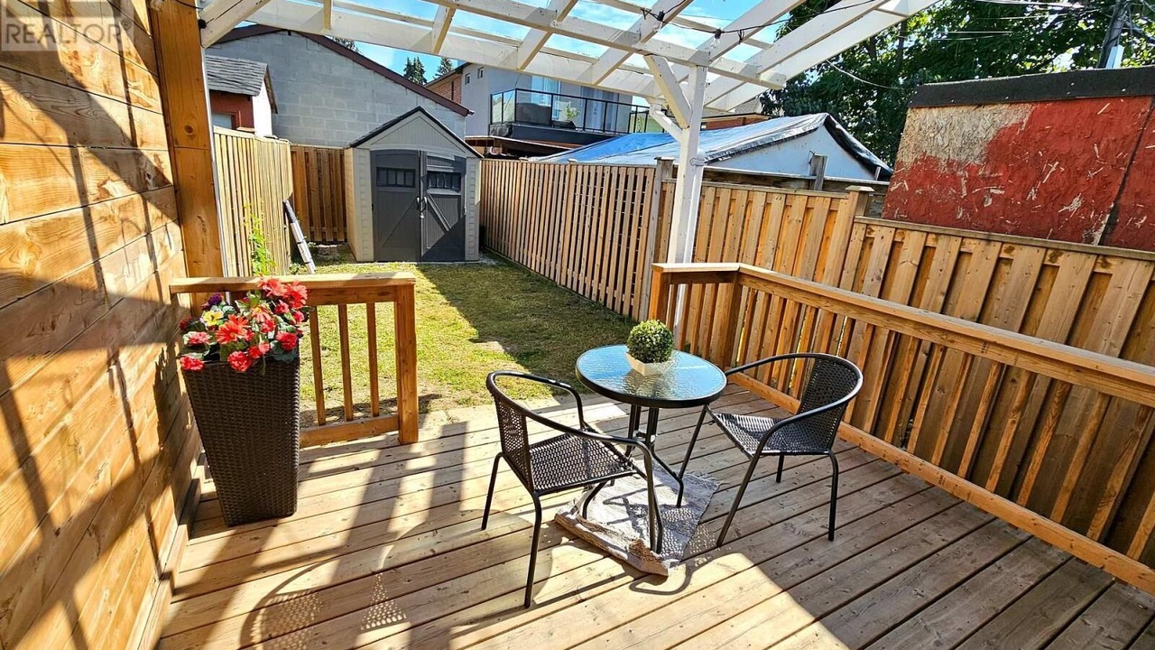Photo of Outdoor in Oakwood Village