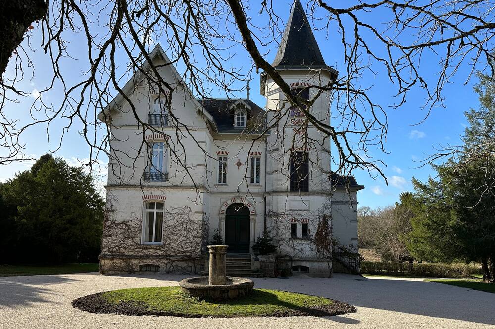 Photo of Outdoor in Linars