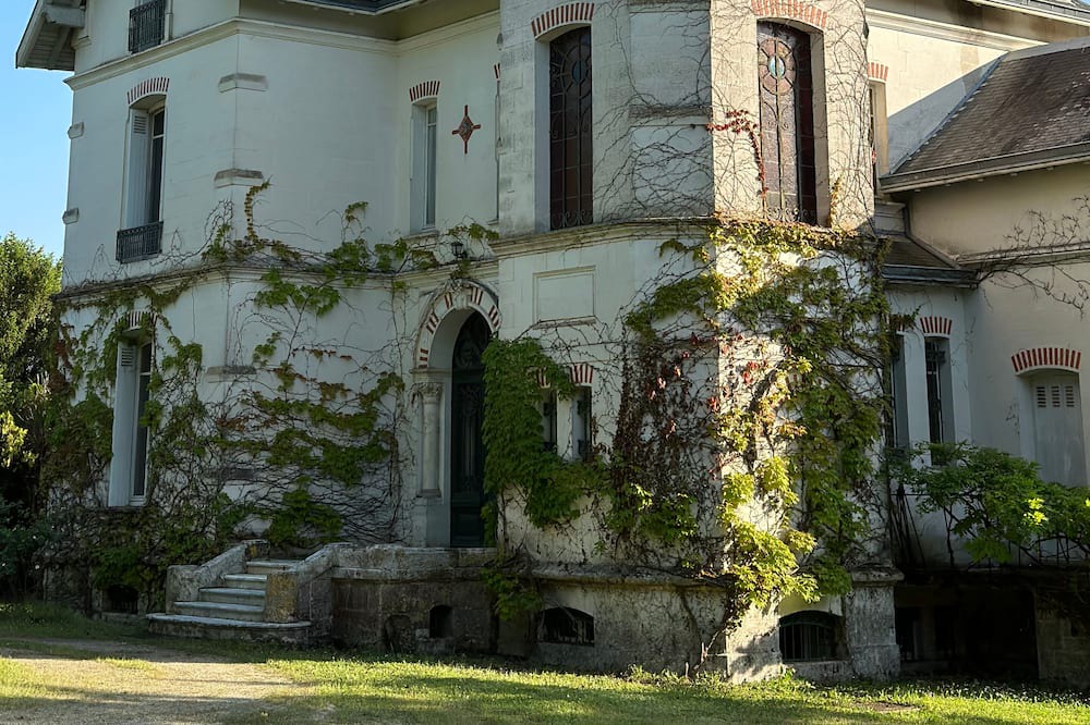 Photo of Outdoor in Linars