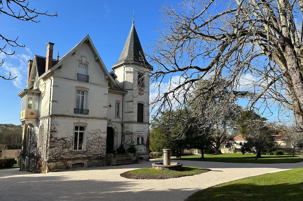 Photo of Outdoor in Linars