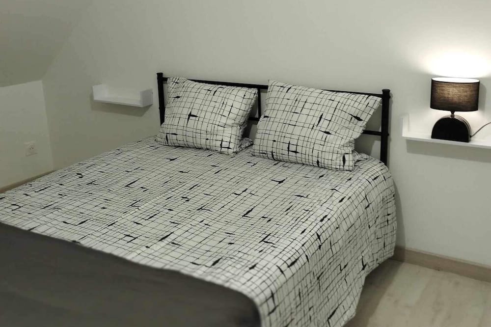 Photo of Bedroom in Lezigne