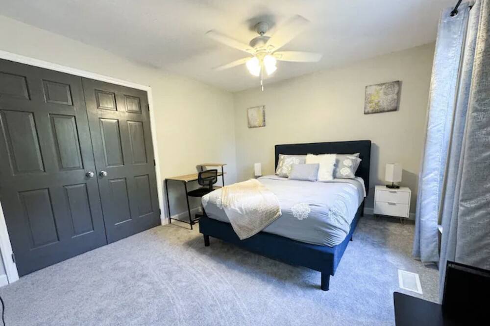 Photo of Bedroom in Knightdale