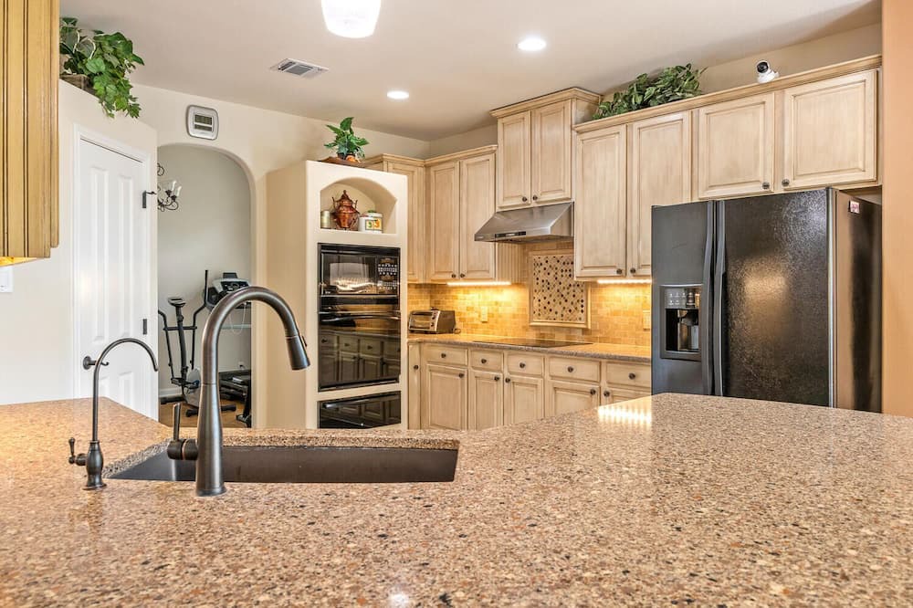 Photo of Kitchen in Helotes