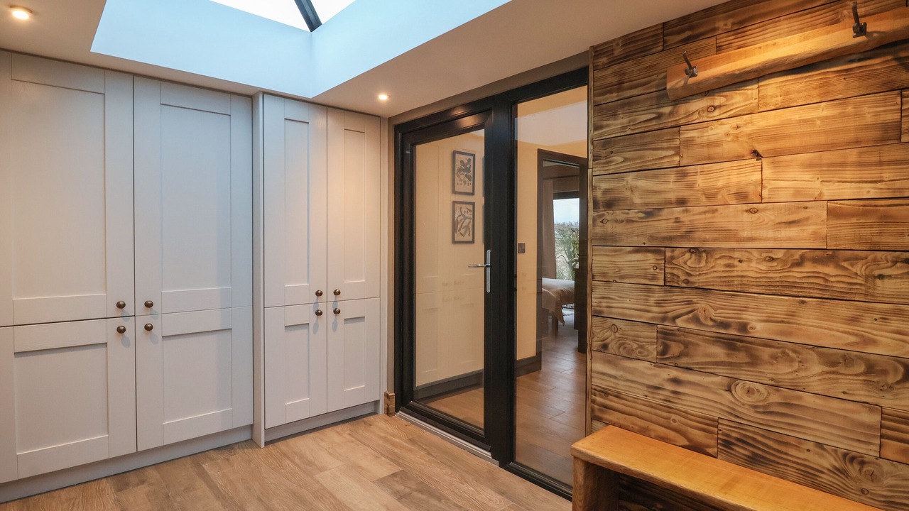 Photo of Others in Low Catton