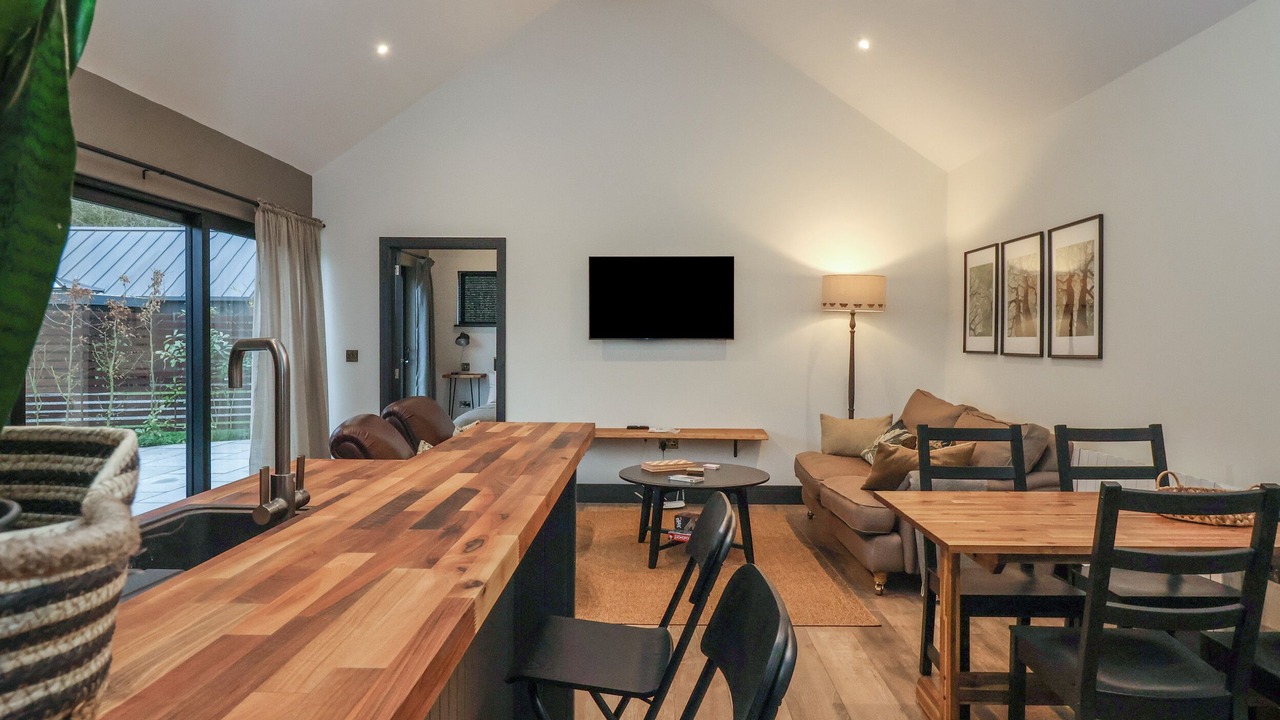 Photo of Others in Low Catton