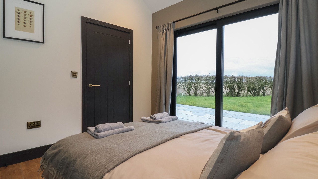 Photo of Others in Low Catton