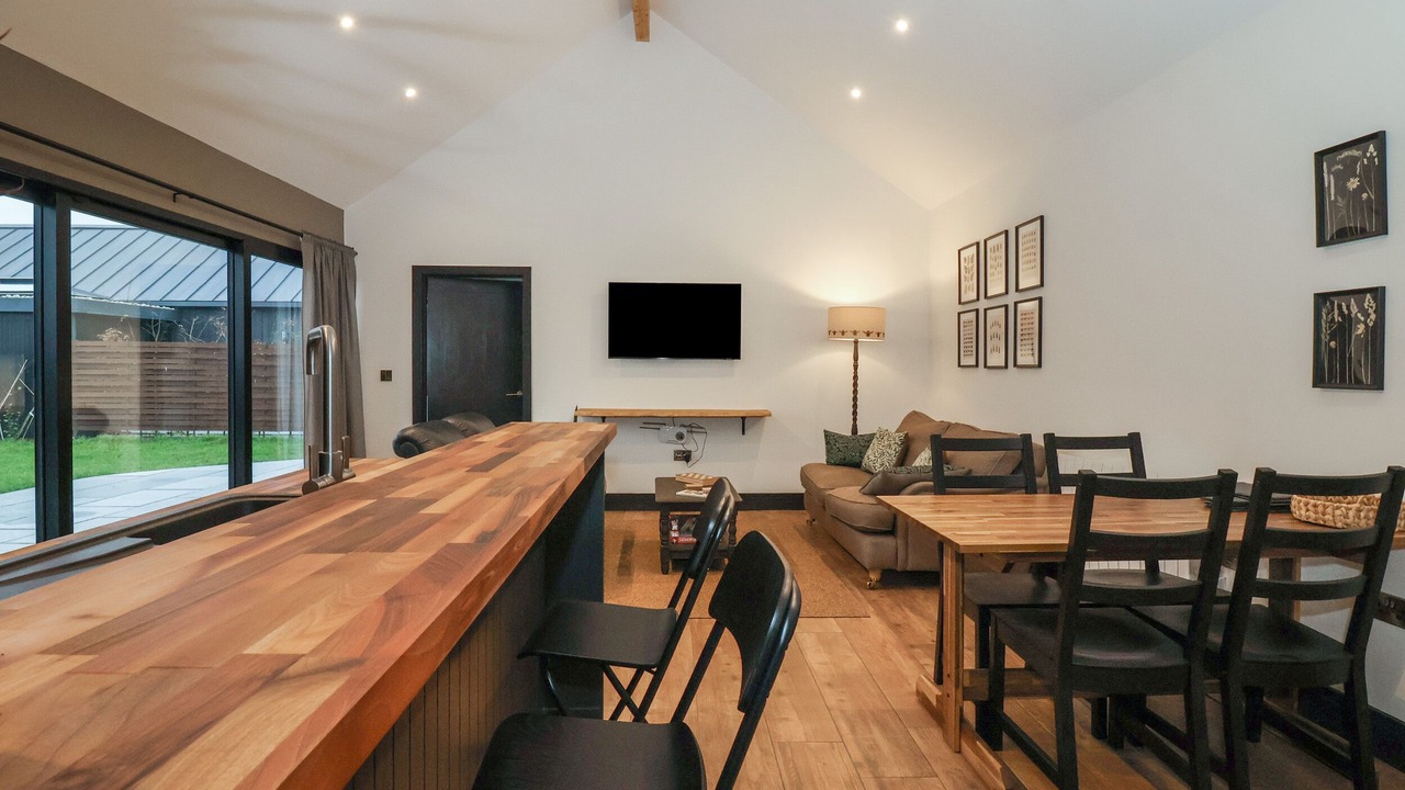 Photo of Others in Low Catton