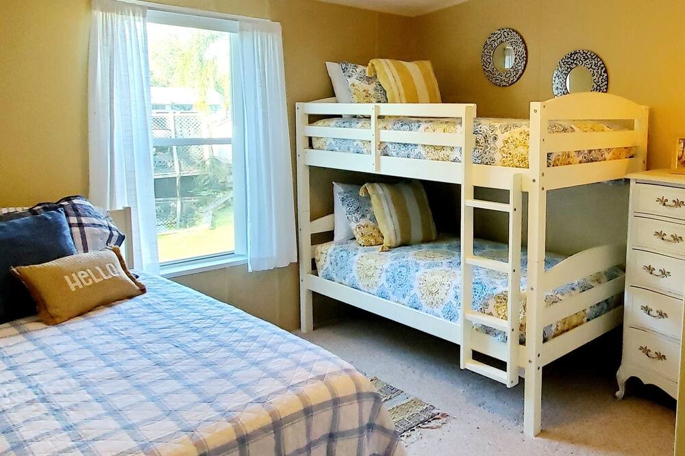 Photo of Bedroom in Fedhaven