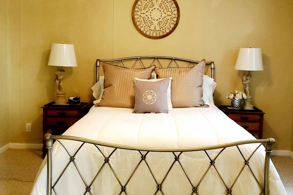 Photo of Bedroom in Fedhaven