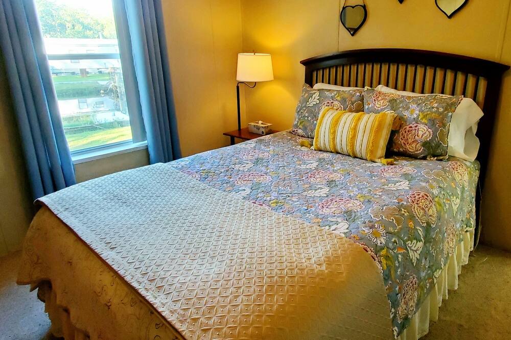 Photo of Bedroom in Fedhaven