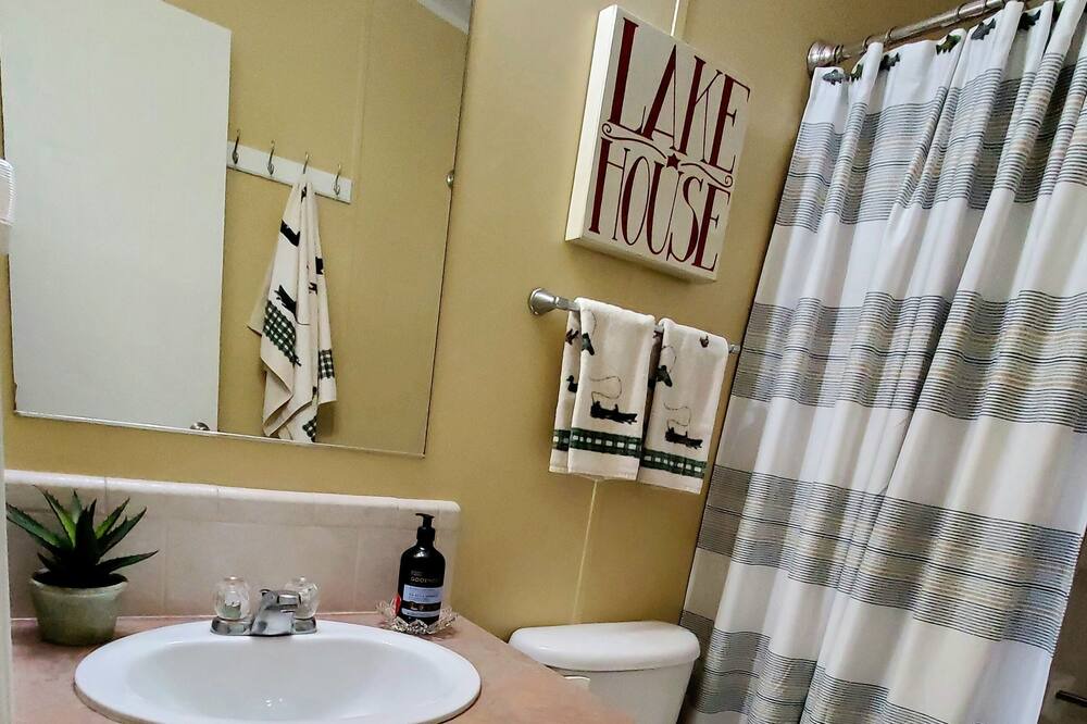 Photo of Bathroom in Fedhaven