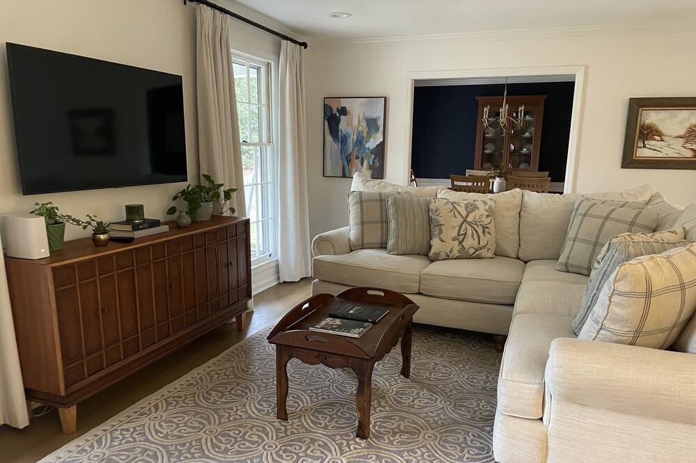Photo of Livingroom in Montclair