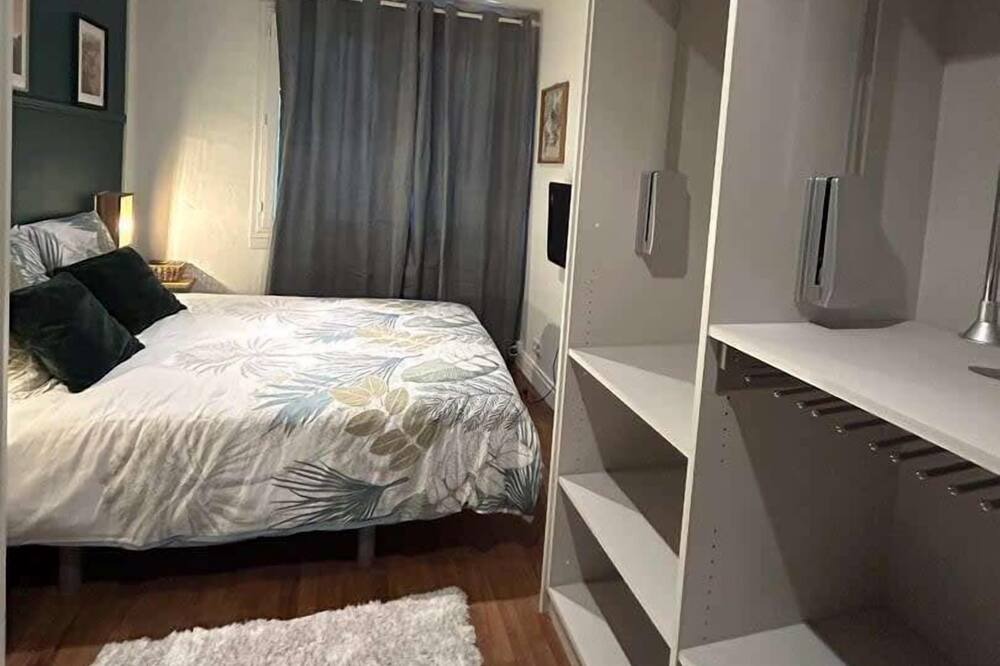 Photo of Bedroom in Vouneuil-sous-Biard
