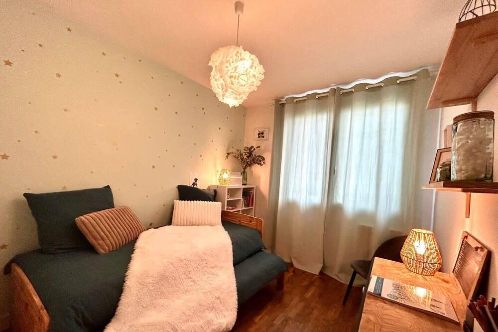 Photo of Bedroom in Vouneuil-sous-Biard