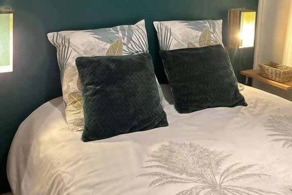 Photo of Bedroom in Vouneuil-sous-Biard