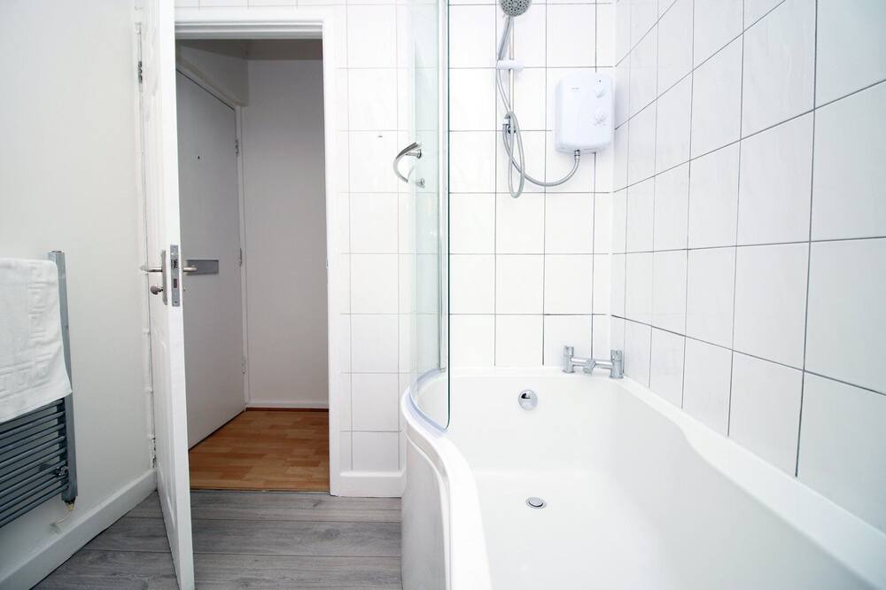 Photo of Bathroom in Penarth