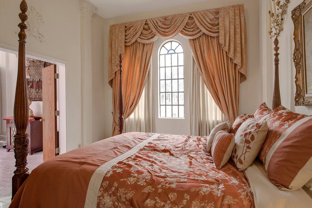 Photo of Bedroom in Southeast Heights