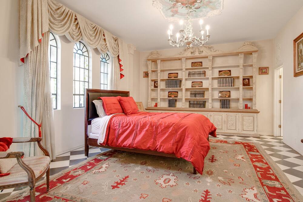 Photo of Bedroom in Southeast Heights