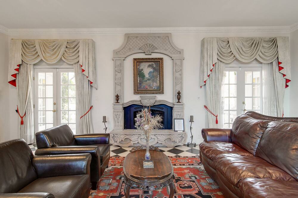 Photo of Livingroom in Southeast Heights