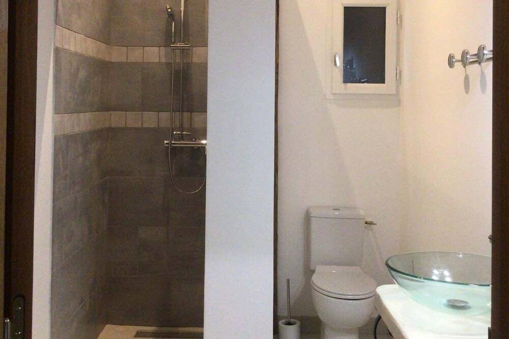 Photo of Bathroom in Lourouer-Saint-Laurent