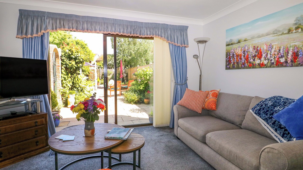 Photo of Livingroom in Hailsham