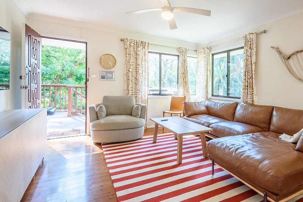 Photo of Livingroom in Hardys Bay