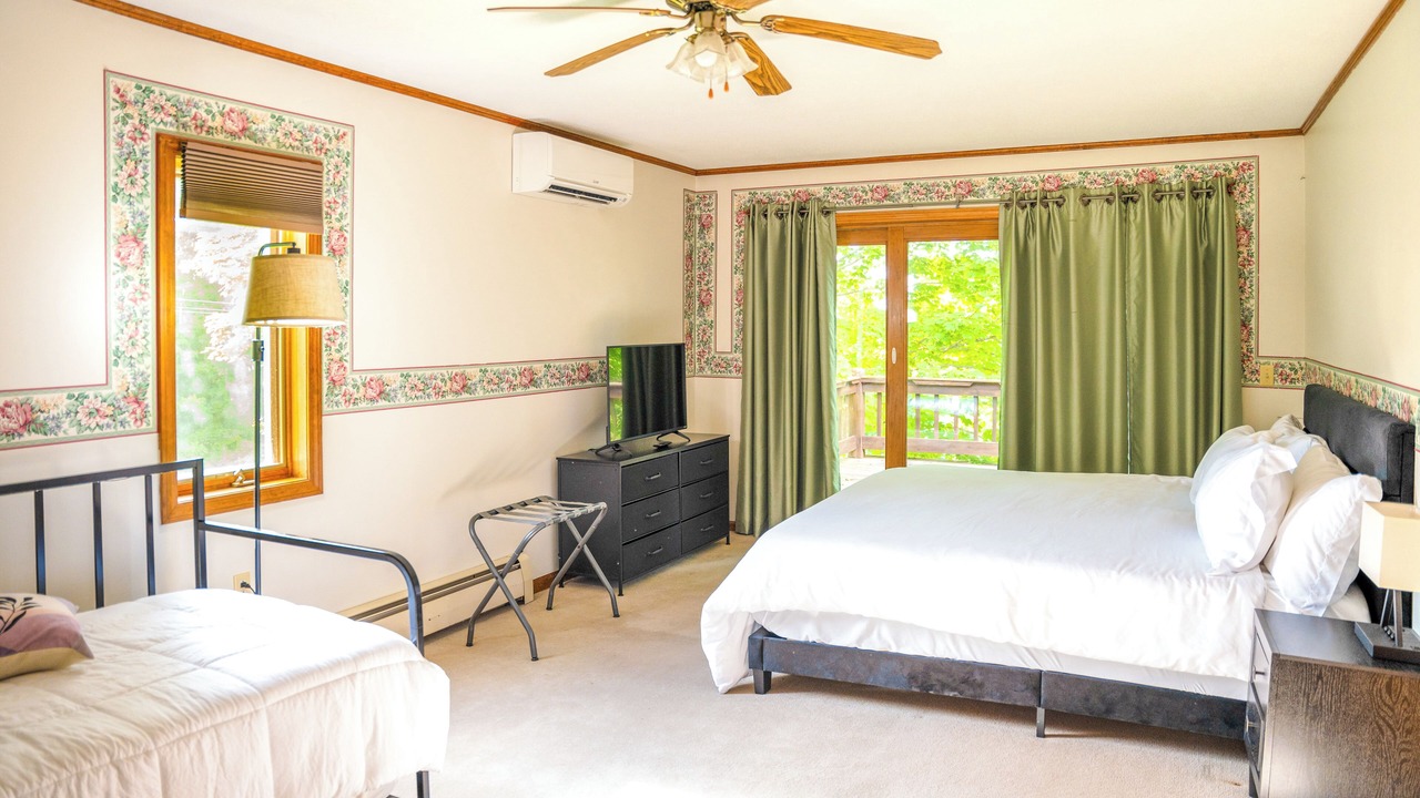 Photo of Others in Bennington