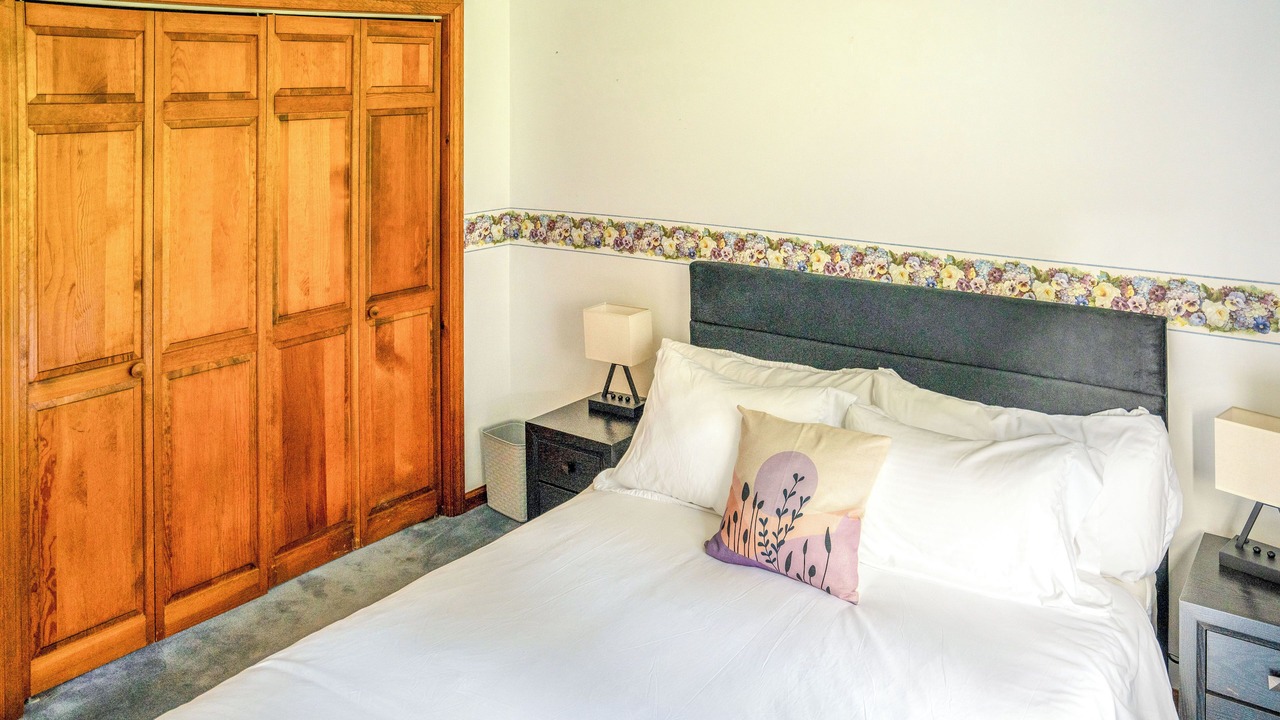 Photo of Others in Bennington