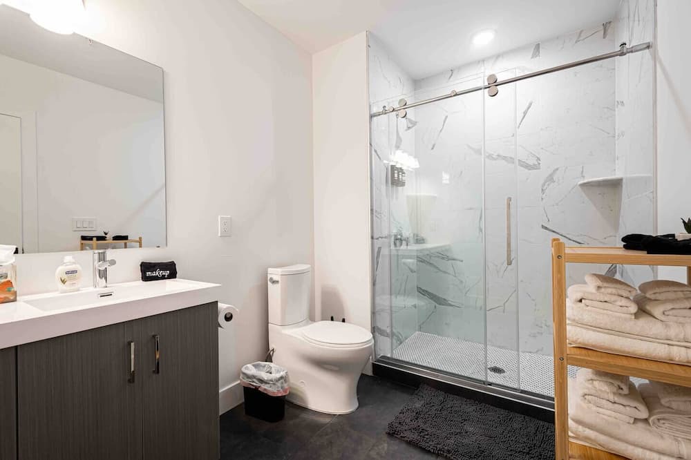 Photo of Bathroom in Constable Hook