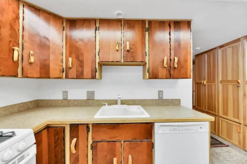 Photo of Kitchen in Decker