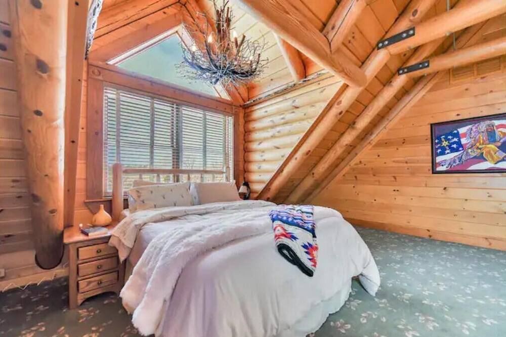 Photo of Bedroom in Decker
