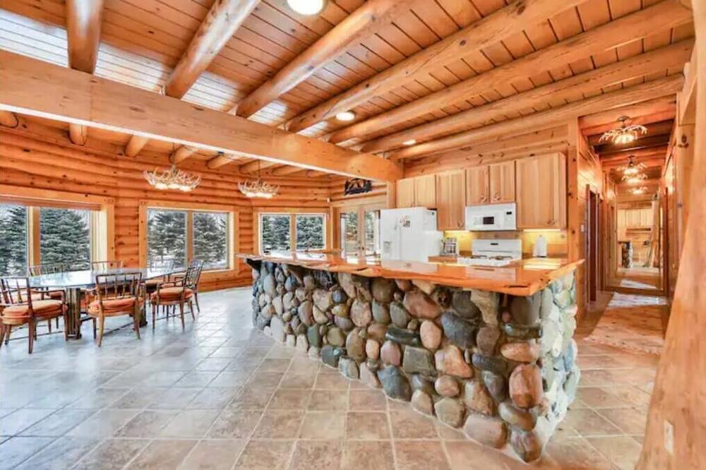 Photo of Kitchen in Decker