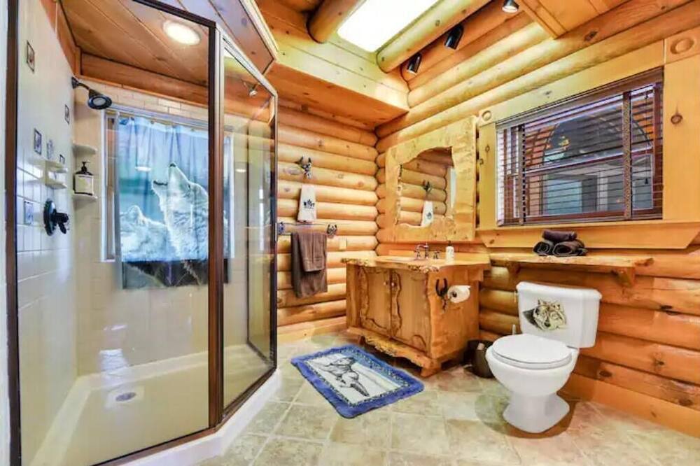 Photo of Bathroom in Decker