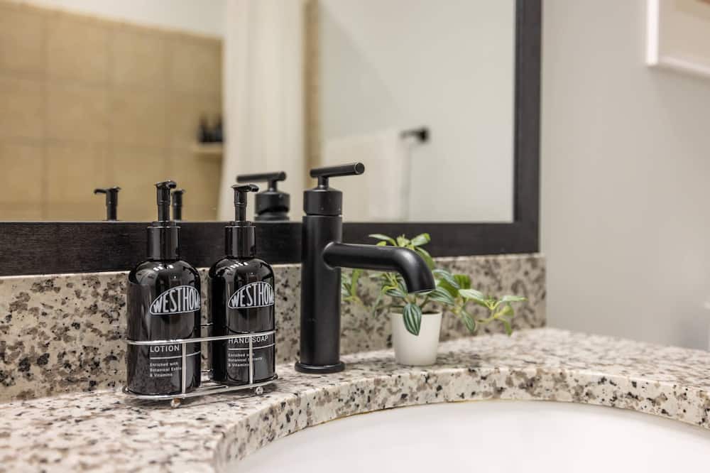 Photo of Bathroom in North Druid Hills