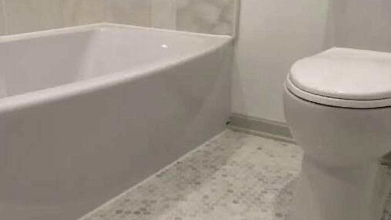 Photo of Bathroom in Valley Lee