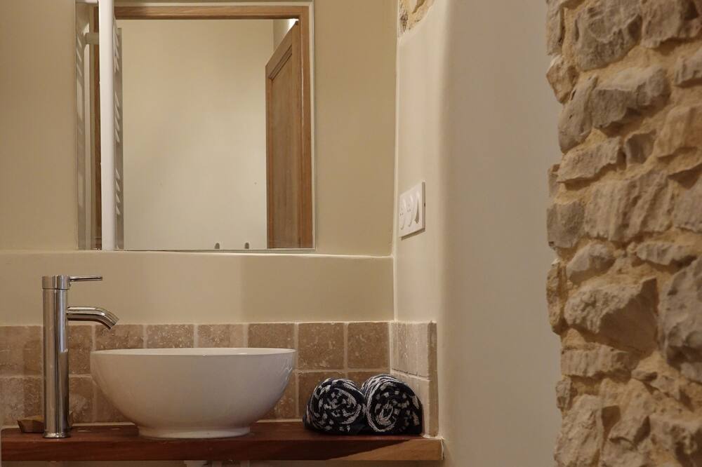 Photo of Bathroom in Revest-du-Bion