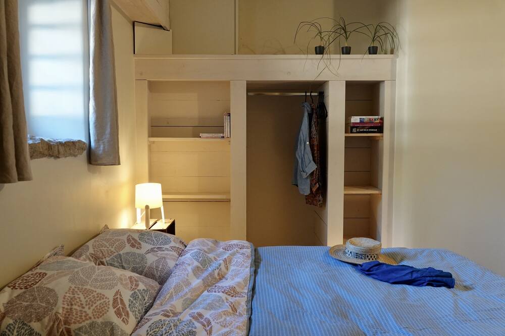 Photo of Bedroom in Revest-du-Bion