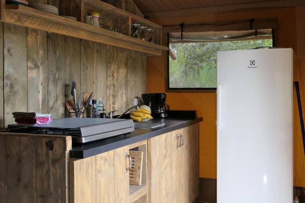 Photo of Kitchen in Revest-du-Bion