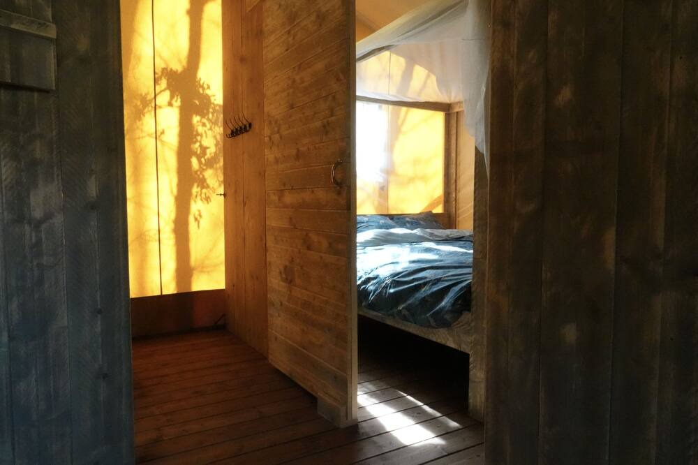Photo of Bedroom in Revest-du-Bion