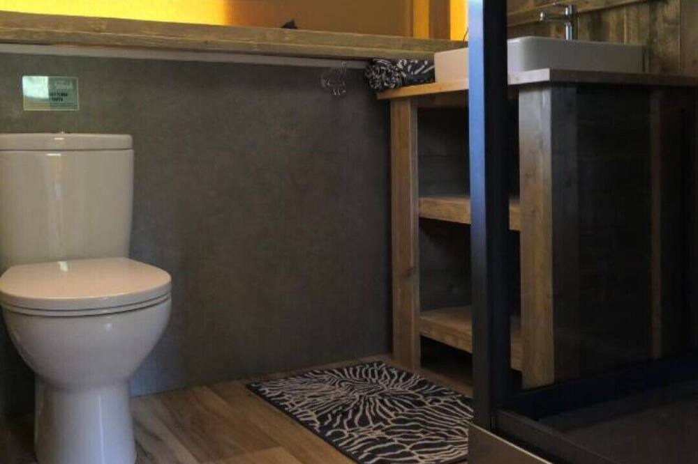Photo of Bathroom in Revest-du-Bion